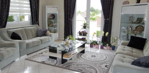 Maison 5 pièces de 156 m² à Ménétrol (63200)