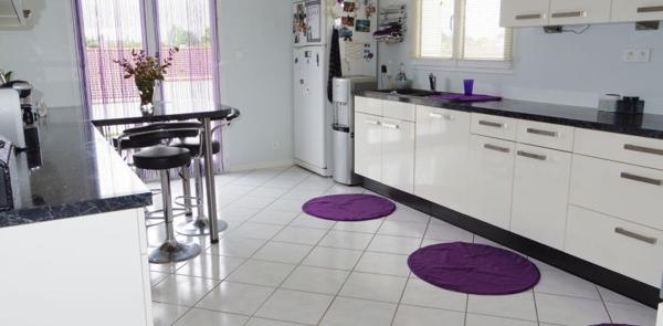 Maison 5 pièces de 156 m² à Ménétrol (63200)