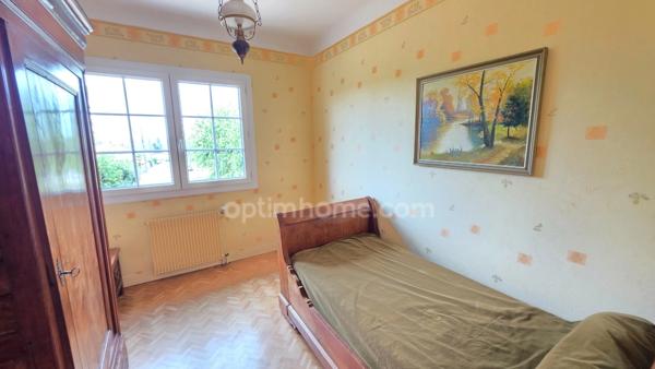 EN EXCLUSIVITE SUR LE PALAIS SUR VIENNE JOLIE MAISON AU CALME DANS QUARTIER RESIDENTIEL PRISE