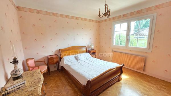 EN EXCLUSIVITE SUR LE PALAIS SUR VIENNE JOLIE MAISON AU CALME DANS QUARTIER RESIDENTIEL PRISE