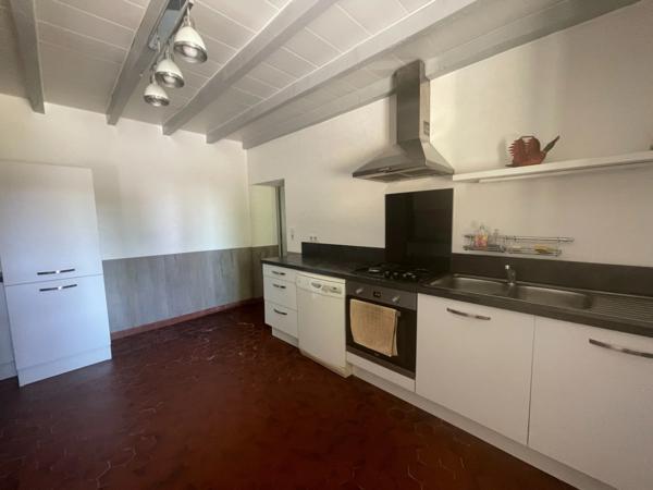 Maison 130m2 avec dépendance, plan d'eau et un hectare de terrain plat