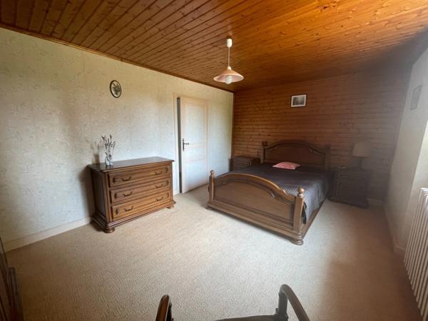 Maison 130m2 avec dépendance, plan d'eau et un hectare de terrain plat
