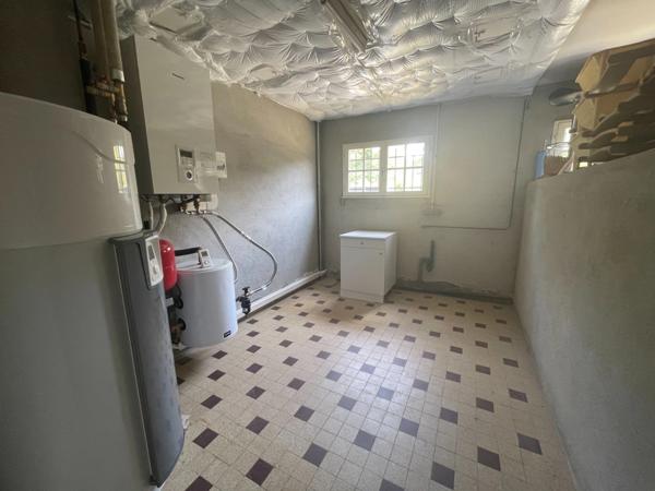 Maison 130m2 avec dépendance, plan d'eau et un hectare de terrain plat