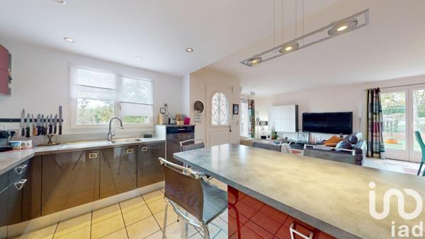 Pavillon 4 pièces de 82 m² à Clermont-Ferrand (63000)