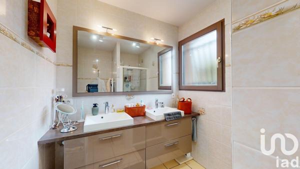 Pavillon 4 pièces de 82 m² à Clermont-Ferrand (63000)