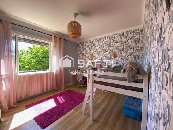 Maison familiale T5 avec jardin clos de 1304 m2.