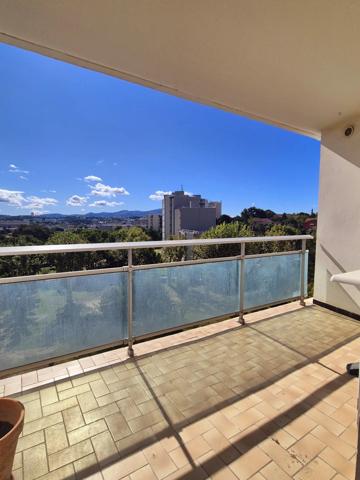 Appartement type 4 avec terrasse