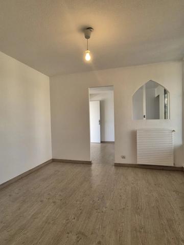 Appartement type 4 avec terrasse