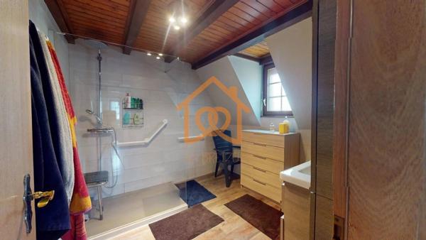 En exclusivité Jolie Maison de 150m² au sol à HOLTZHEIM avec piscine chauffée, climatisation sur 7 ares de terrain