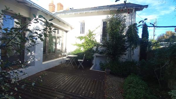 Maison de charme en impasse privée. Zola - Parc de Procé.