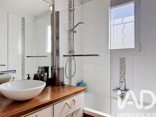 Maison à vendre 4 pièces 80 m² Le Puy-Sainte-Réparade
