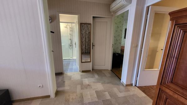 Bel appartement avec terrasse
