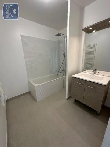 Appartement à louer 3 pièces 67.7m²