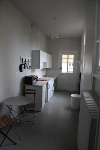 POITIERS CENTRE-VILLE, T1BIS MEUBLE AVEC COUR PRIVATIVE