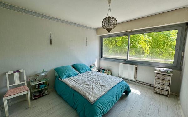 Appartement à vendre    3 pièces • 83,66 m2 Bordeaux