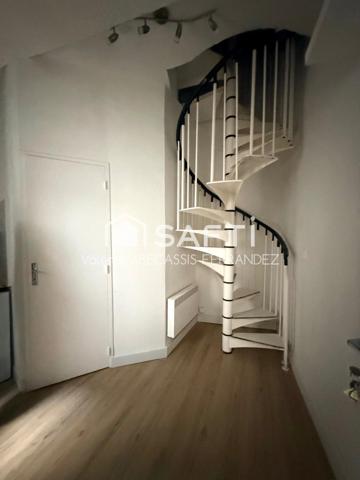 Studio en duplex place St Georges