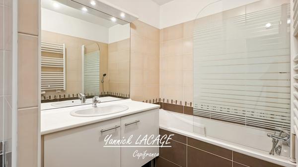 Appartement T2 de 42 m2 avec grande terrasse, parking privé – Résidence récente – Quartier La Grognarde / La Pomme – Marseille 11ᵉ