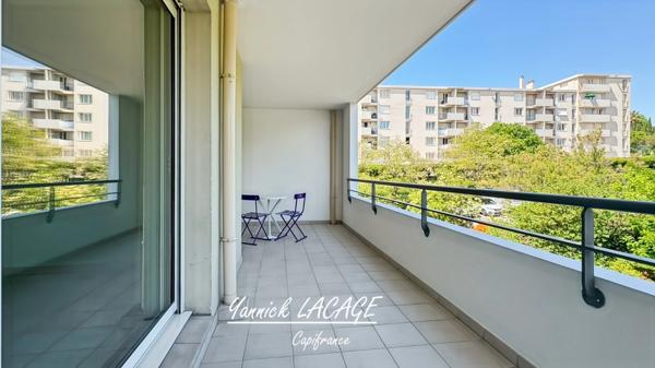 Appartement T2 de 42 m2 avec grande terrasse, parking privé – Résidence récente – Quartier La Grognarde / La Pomme – Marseille 11ᵉ