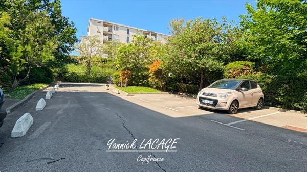 Appartement T2 de 42 m2 avec grande terrasse, parking privé – Résidence récente – Quartier La Grognarde / La Pomme – Marseille 11ᵉ