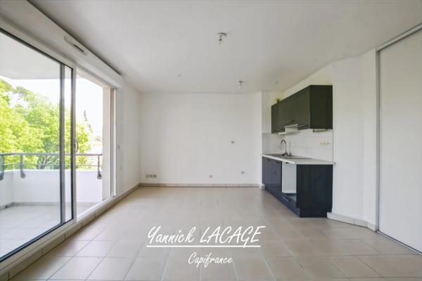 Appartement T2 de 42 m2 avec grande terrasse, parking privé – Résidence récente – Quartier La Grognarde / La Pomme – Marseille 11ᵉ