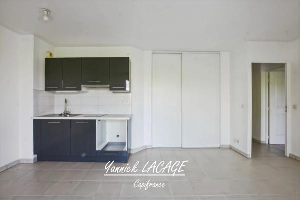 Appartement T2 de 42 m2 avec grande terrasse, parking privé – Résidence récente – Quartier La Grognarde / La Pomme – Marseille 11ᵉ