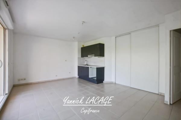 Appartement T2 de 42 m2 avec grande terrasse, parking privé – Résidence récente – Quartier La Grognarde / La Pomme – Marseille 11ᵉ