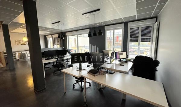 A VENDRE : BATIMENT INDEPENDANT DE BUREAUX D'ENVIRON 550 M² AVEC TERRASSES ET STATIONNEMENTS