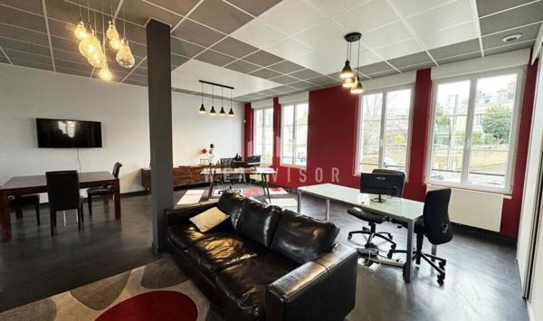 A VENDRE : BATIMENT INDEPENDANT DE BUREAUX D'ENVIRON 550 M² AVEC TERRASSES ET STATIONNEMENTS