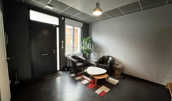 A VENDRE : BATIMENT INDEPENDANT DE BUREAUX D'ENVIRON 550 M² AVEC TERRASSES ET STATIONNEMENTS