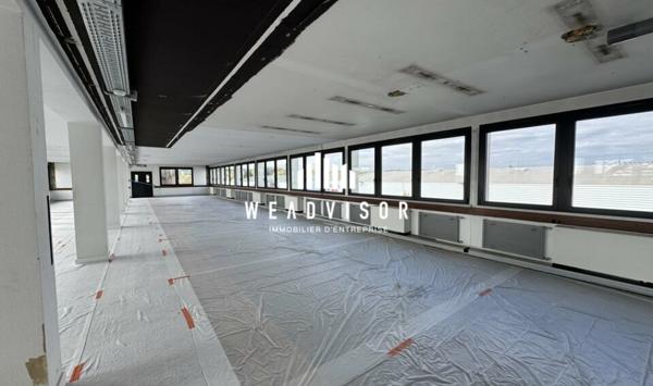A LOUER : 2 PLATEAUX DE BUREAUX À AMENAGER DE 260,32 M² AVEC STATIONNEMENTS - ZONE NORD LE MANS (72)