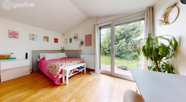 Maison familiale de 229 m² habitables – 5 chambres, bureau, espace indépendant et jardin paysager