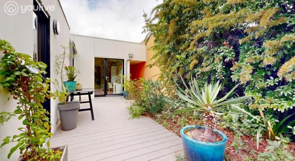 Maison familiale de 229 m² habitables – 5 chambres, bureau, espace indépendant et jardin paysager