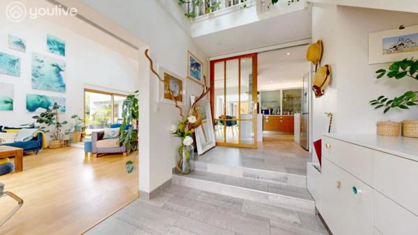 Maison familiale de 229 m² habitables – 5 chambres, bureau, espace indépendant et jardin paysager