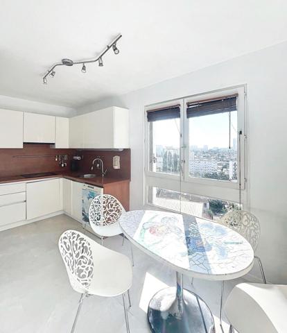 Appartement lumineux à fort potentiel à Bagnolet
