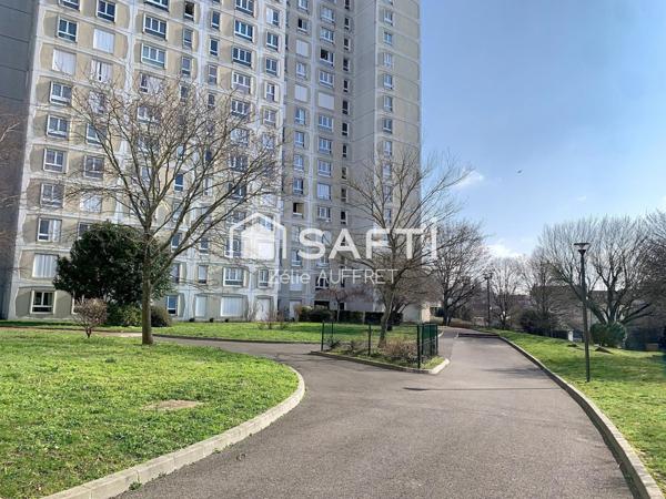 Appartement lumineux à fort potentiel à Bagnolet