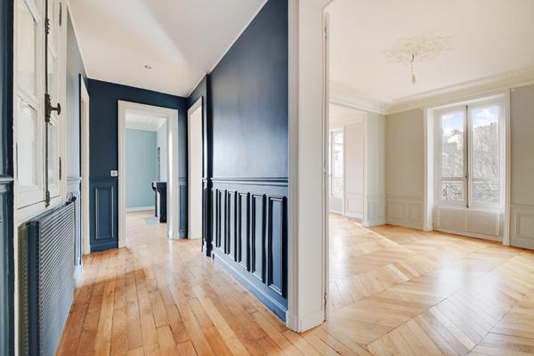 Appartement d'exception avec vue sur le Sacré Coeur Paris 5 pièce(s) 90 m2