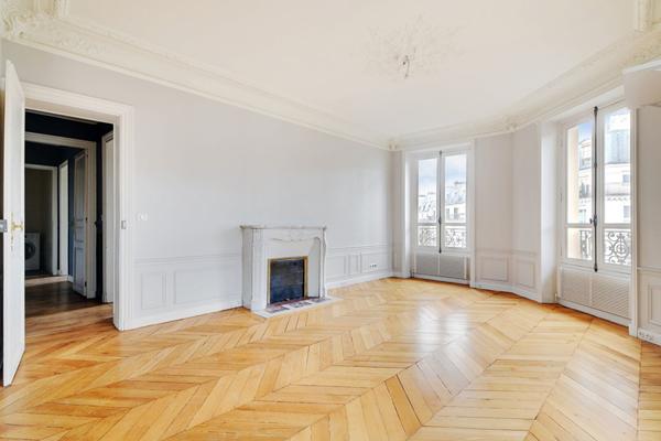 Appartement d'exception avec vue sur le Sacré Coeur Paris 5 pièce(s) 90 m2