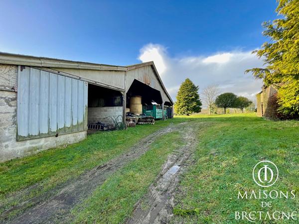 29380 BANNALEC Corps de ferme avec dépendances et hangar à rénover
