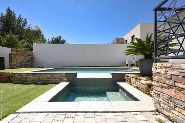 Villa T4 - Piscine - Terrasse - Dépendance