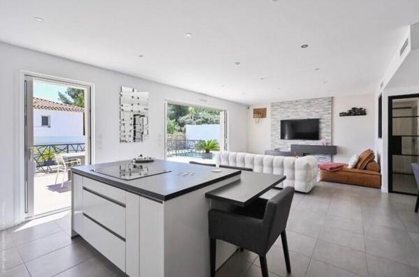 Villa T4 - Piscine - Terrasse - Dépendance