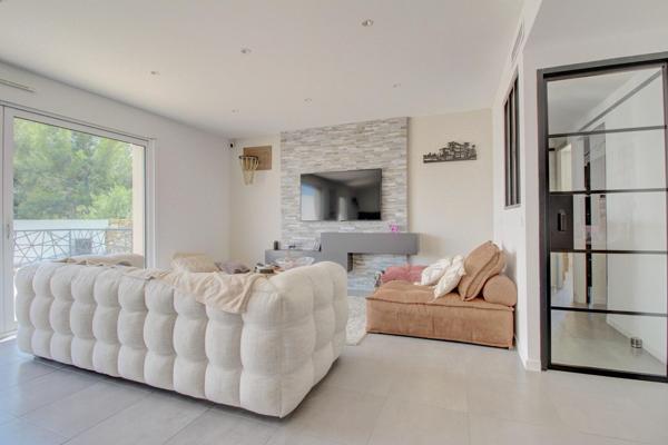 Villa T4 - Piscine - Terrasse - Dépendance