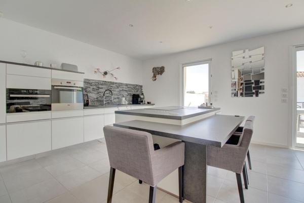 Villa T4 - Piscine - Terrasse - Dépendance