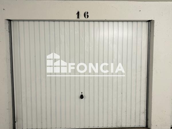 Location Parking 12 m² - 19 AVENUE DE PARIS Orleans 45000