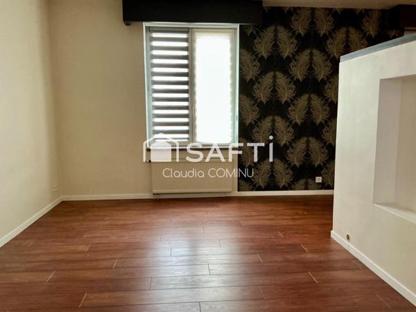 Appartement F4, d'environ 117 m2, avec terrasse, parking et cave