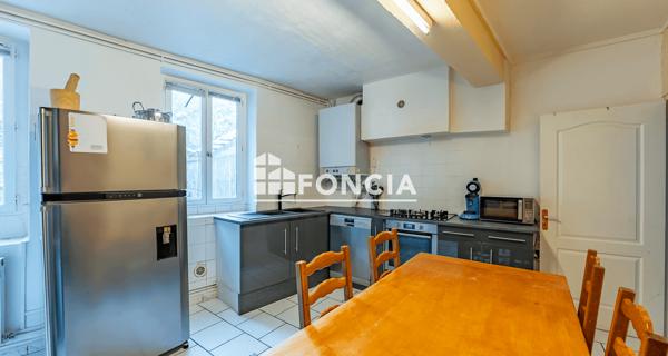 À vendre Immeuble 230 m² - Vienne 38200