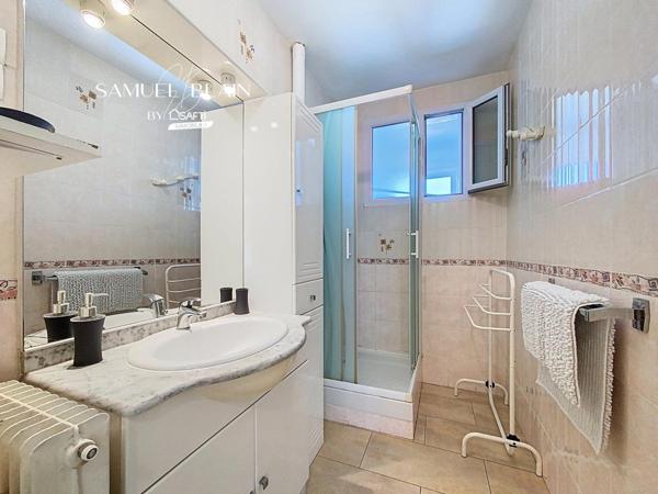 Bel appartement T4, nouveauté, entièrement rénové, libre d'habitation, loué meublé en courte durée