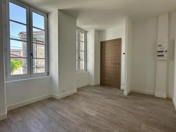 T2 32 m² centre-ville Saint-Jean-d’Angély idéal investissement