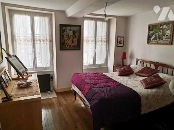 LA FERTE MACE: Centre ville maison en pierres 3 chambres, garage