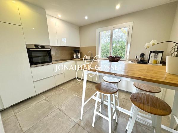 Verneuil-Sur-Seine: Maison 7pcs de 138m2 avec sous sol total et magnifique jardin