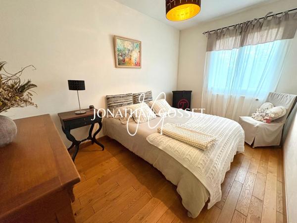 Verneuil-Sur-Seine: Maison 7pcs de 138m2 avec sous sol total et magnifique jardin